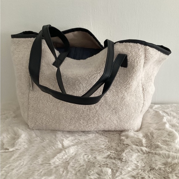 Brand new cozy teddy tote bag - Picture 5 of 15